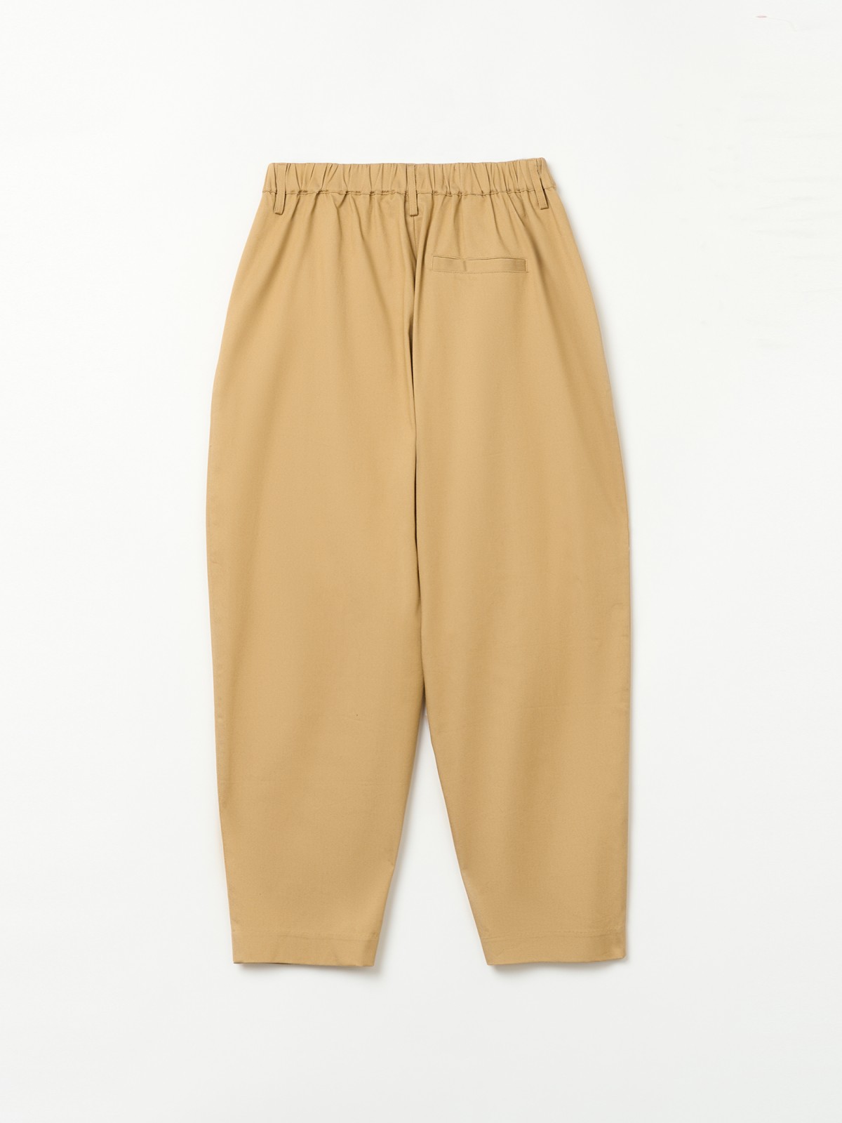 Брюки фасона Carrot с защипами