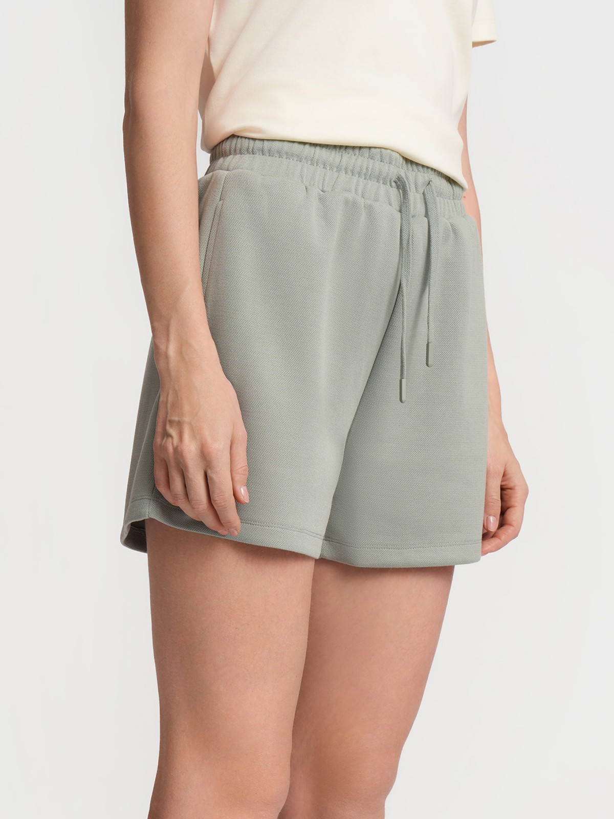 Шорты кроеные