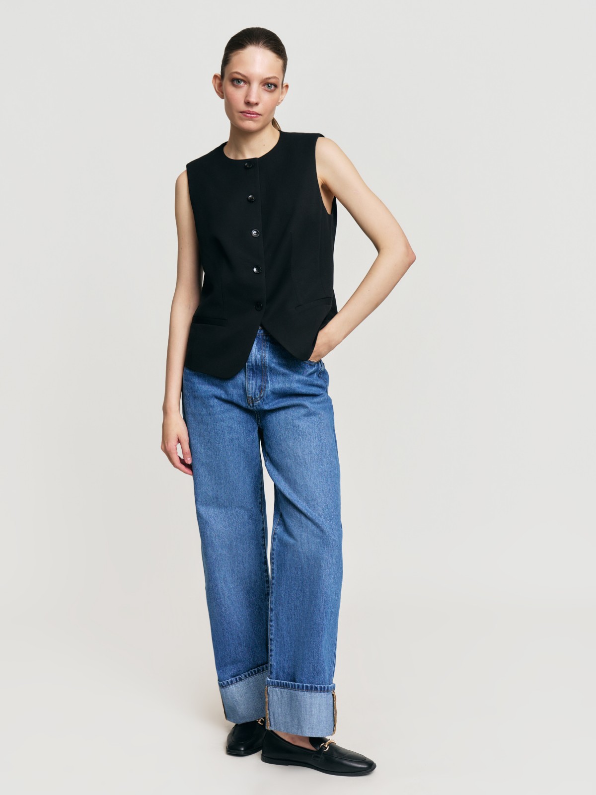 Классический жилет на пуговицах