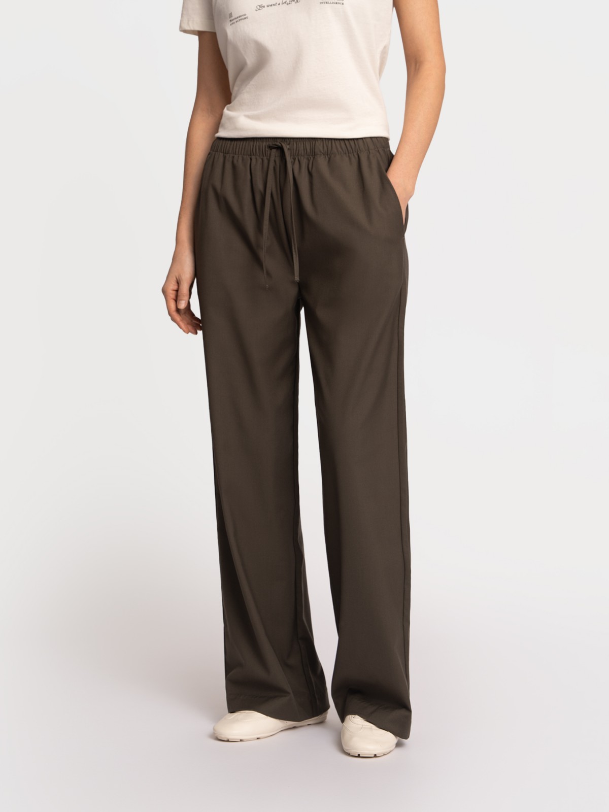 Прямые брюки на резинке с кулиской