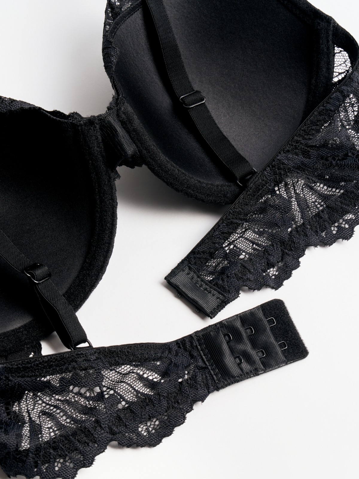 Кружевной бюстгальтер на косточках