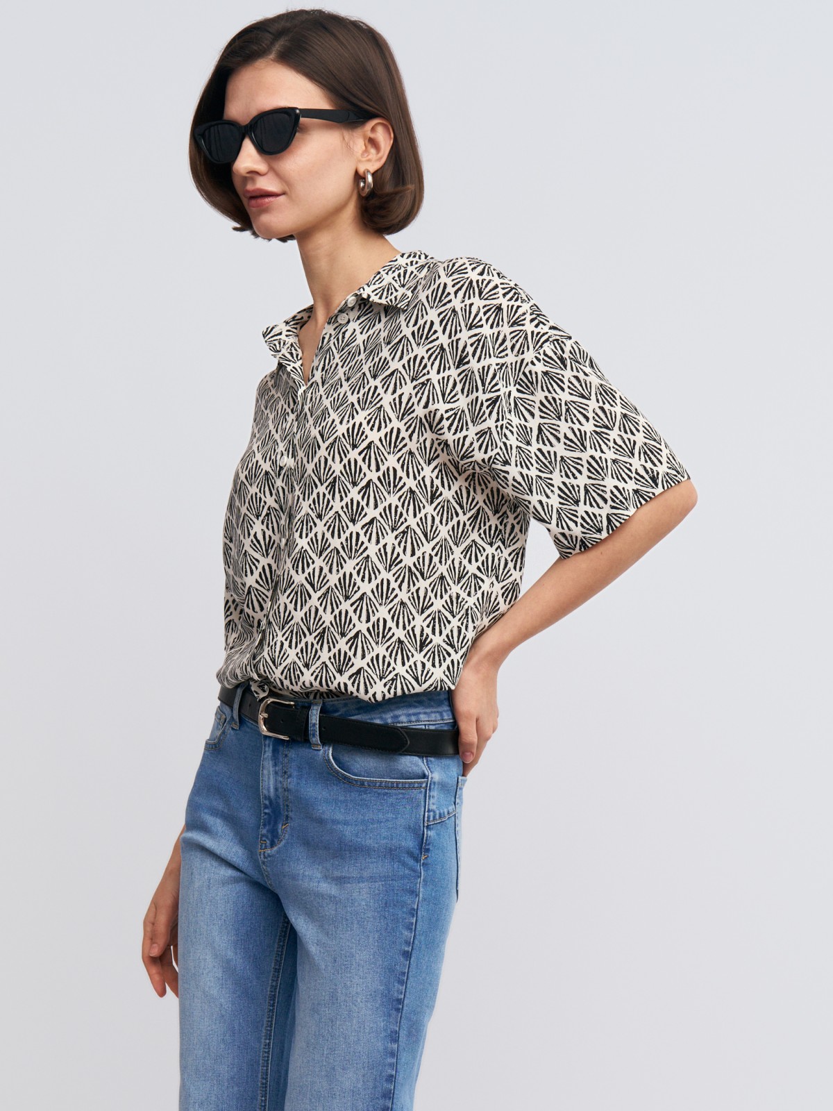 Рубашка из вискозы с коротким рукавом