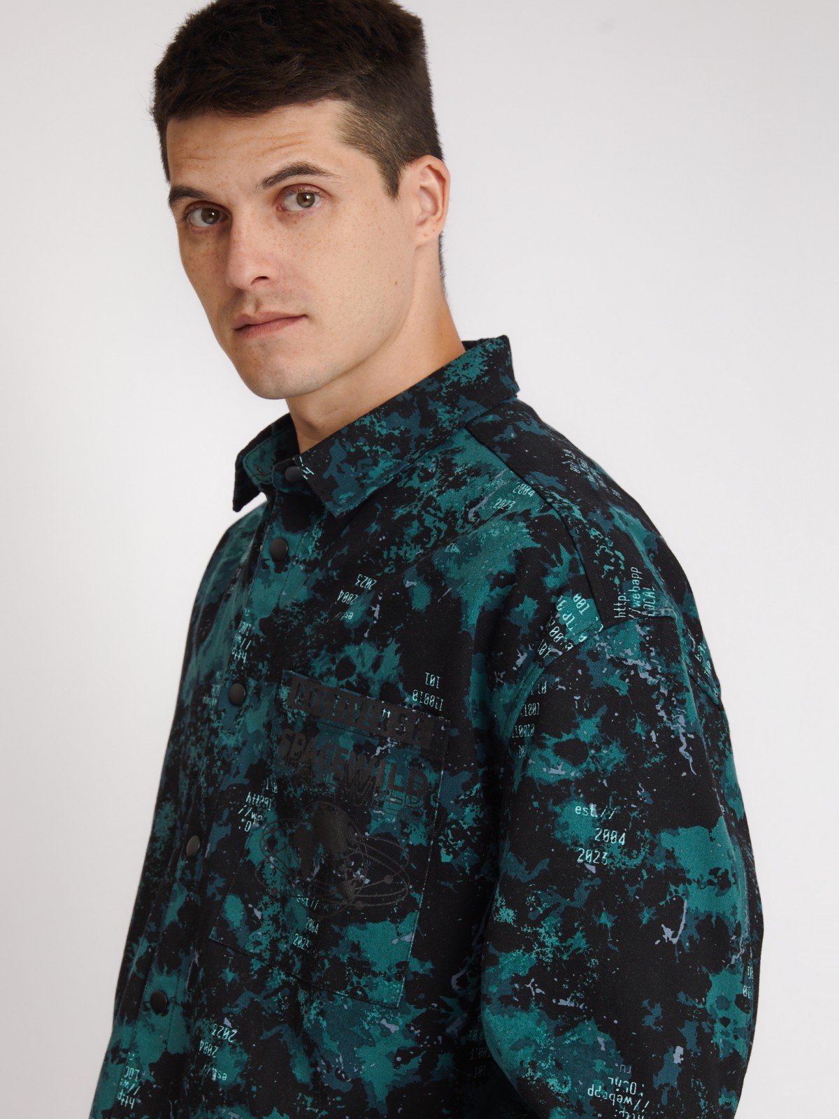 Куртка-рубашка из хлопка с принтом и нагрудным карманом zolla 213322191021, цвет бирюзовый, размер S - фото 5