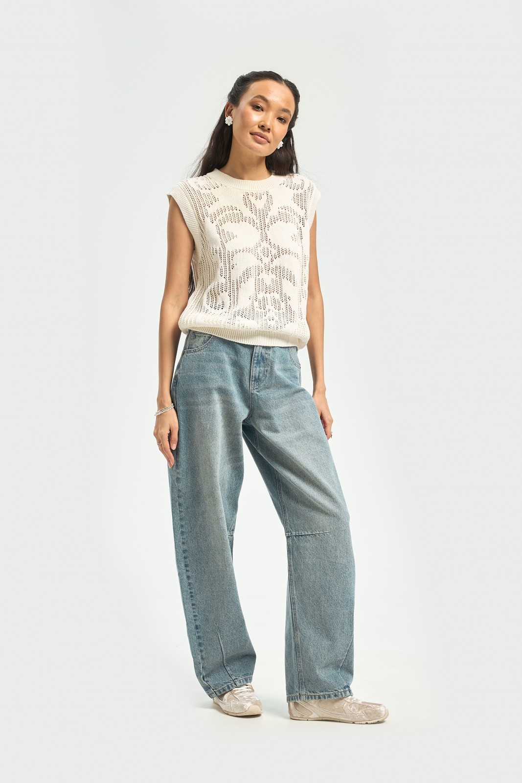 Вязаный жилет без рукавов