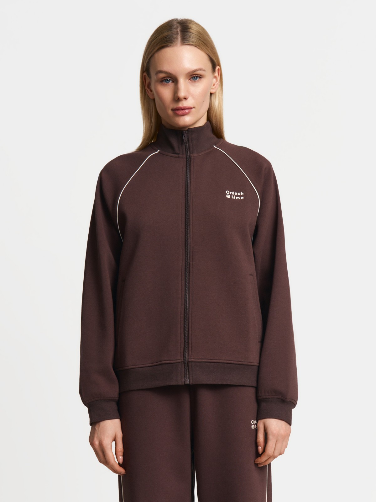 Толстовка с воротником-стойкой