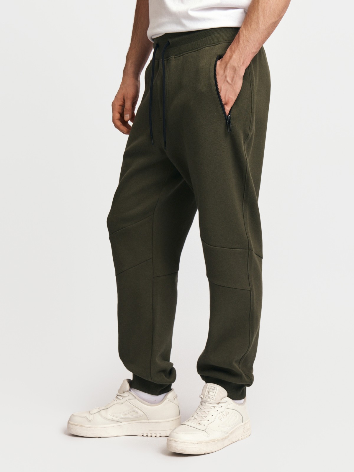 Брюки-джоггеры трикотажные