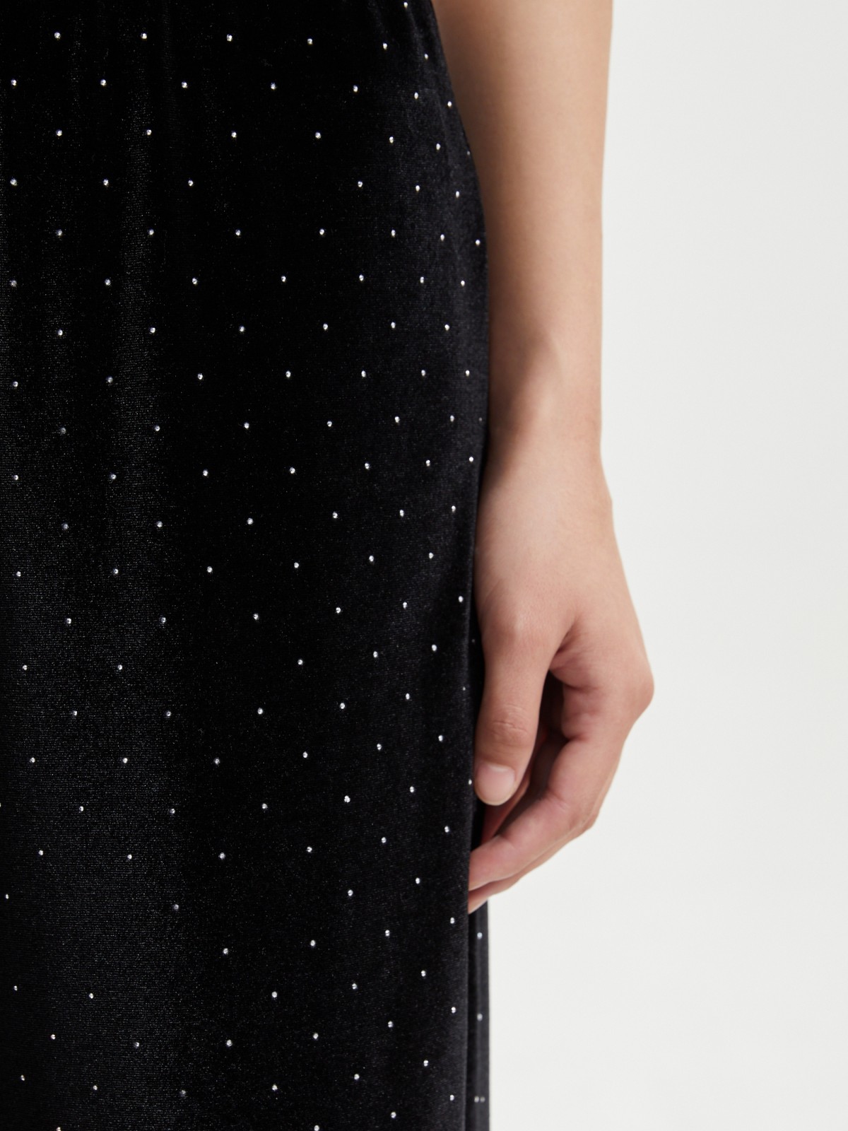 Бархатные брюки на резинке со стразами