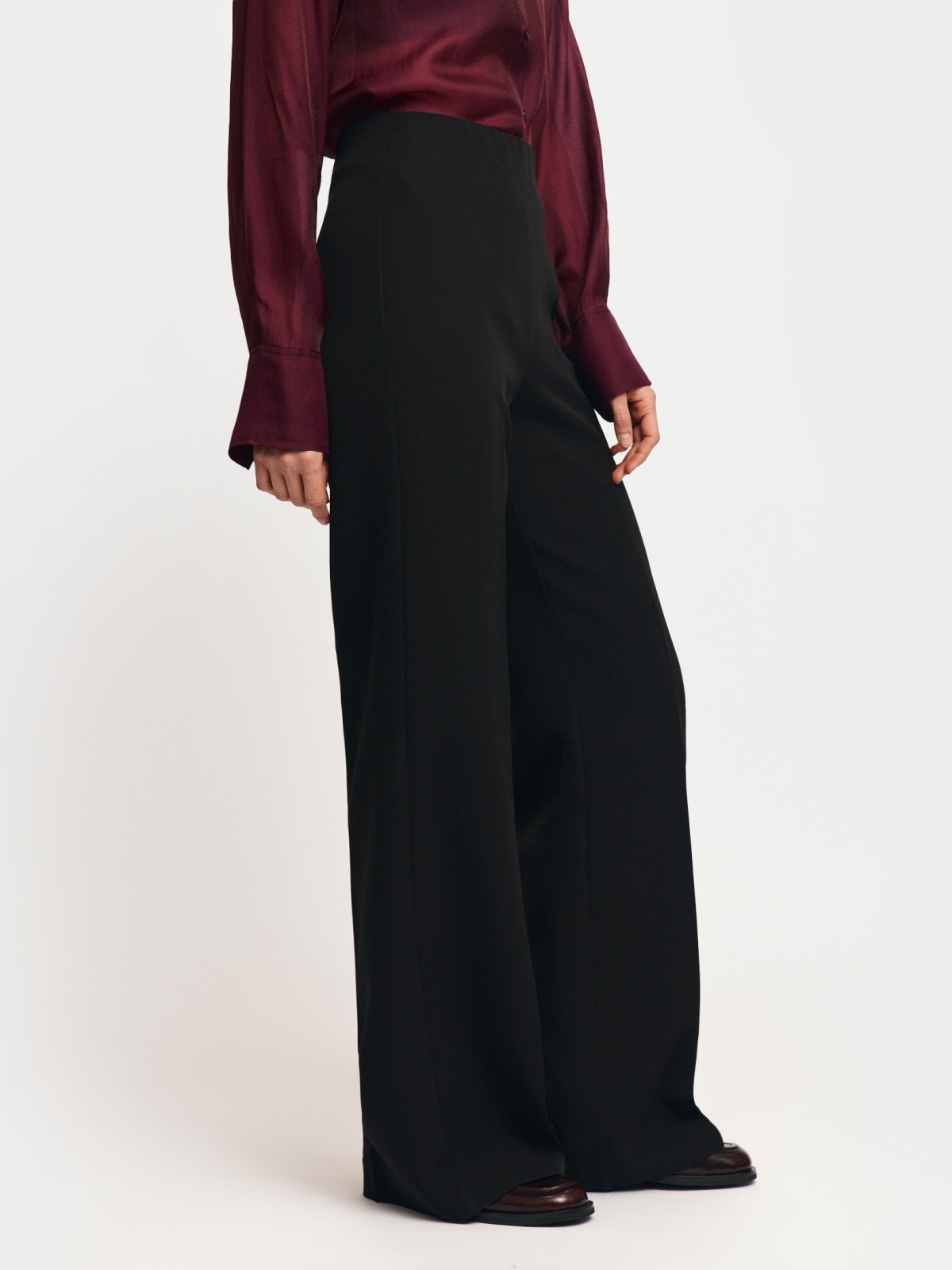 Брюки прямого фасона со стрелками