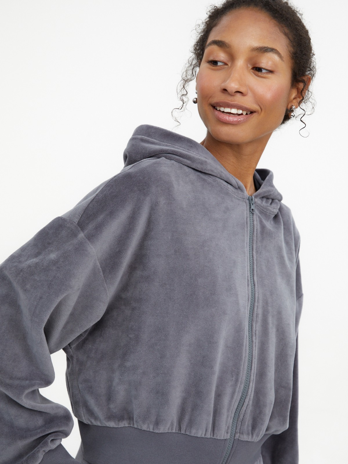 Укороченная толстовка на молнии с капюшоном