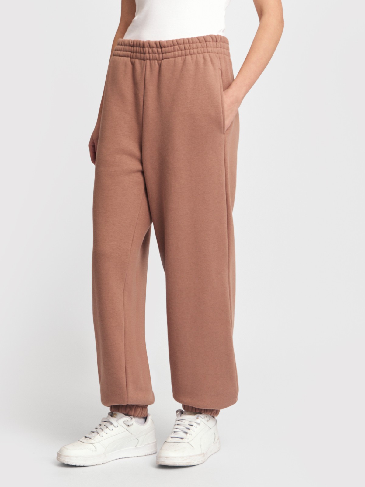 Трикотажные брюки-джоггеры на резинке