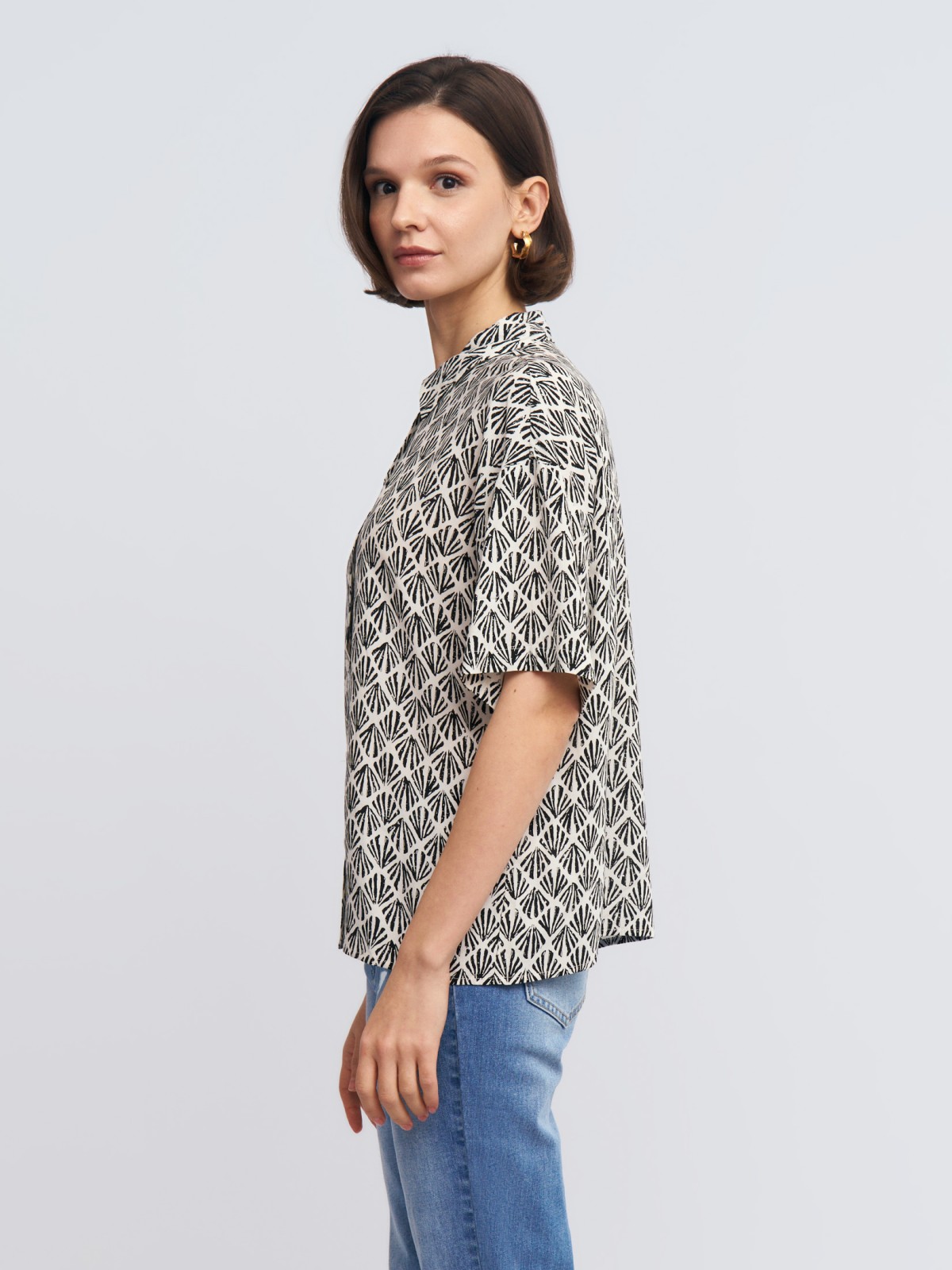 Рубашка из вискозы с коротким рукавом