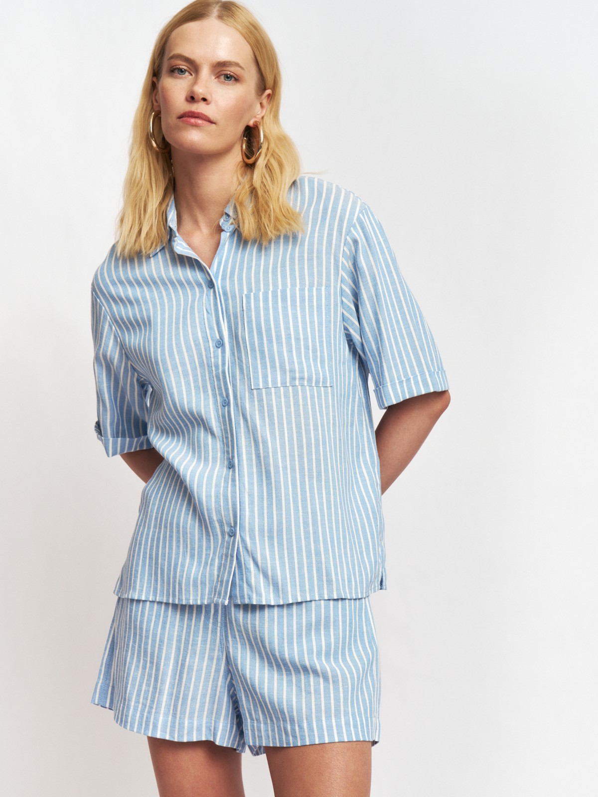 Льняная рубашка с коротким рукавом