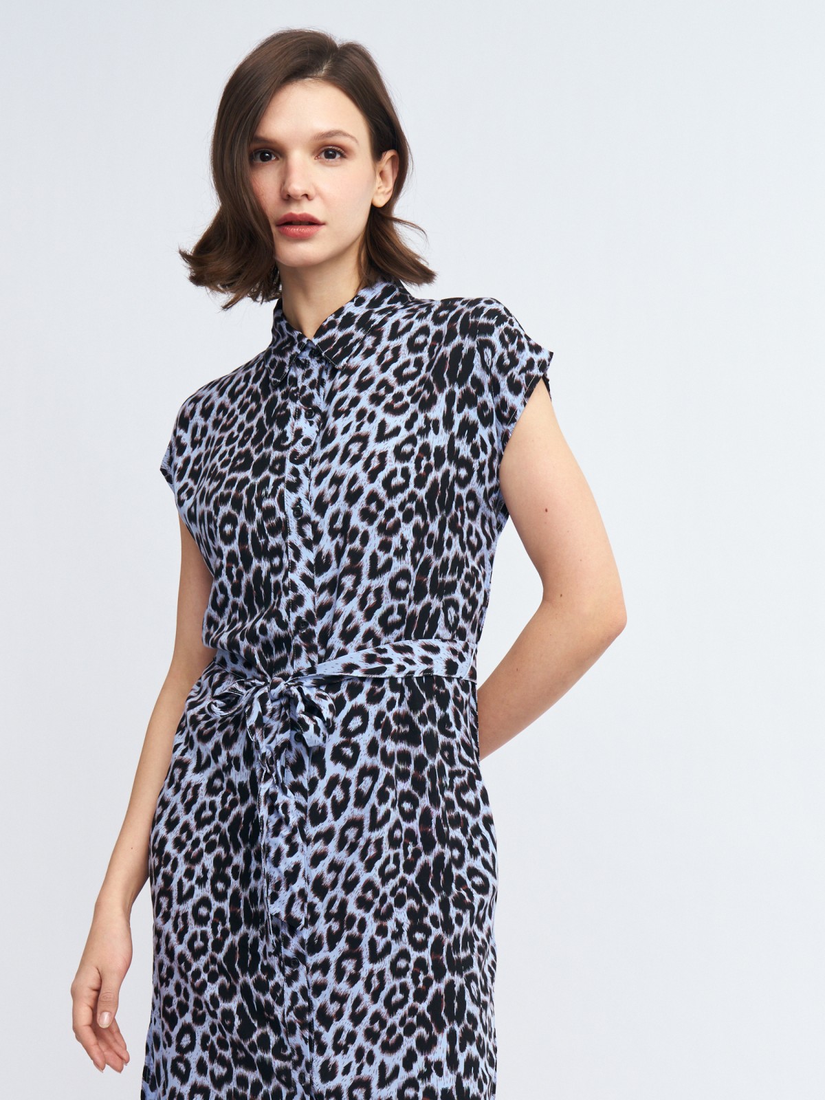 Платье-рубашка из вискозы с поясом