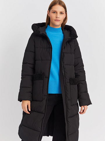 Тёплая куртка-пальто с капюшоном и отделкой из экомеха