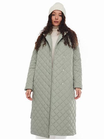 Утеплённое пальто с отложным воротником и поясом
